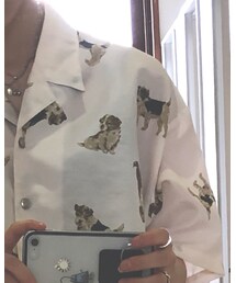 . | シャツ/ブラウス