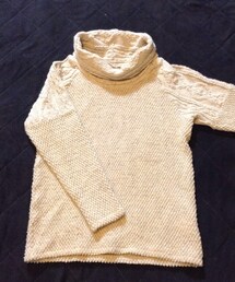 Bernabeu | 織、柄にこだわったニットです。
ネックはスヌード風です。(ニット/セーター)