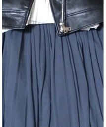 Te chichi | スカート