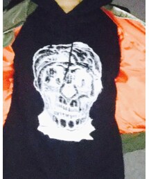 EMI MAKIDA ジョンケイシースカルパーカー | パーカー