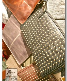 雜衣舖時尚服飾精品 | 蛇紋鉚釘手拿包(ポーチ)