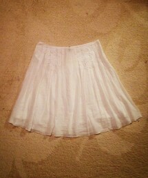 BENETTON (UNITED COLORS OF BENETTON) | 刺繍入りスカート(スカート)