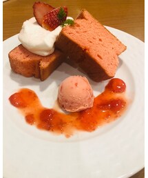 苺🍓のシフォンケーキ | 食器