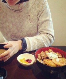 浜菜坊 | 牡蠣カバ丼

ブローチ  キエリ舎さん(その他)