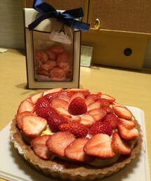 誕生日プレゼント | イチゴタルトとクッキー(その他)