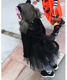 ちゃんとシッポも生えてます | スカート