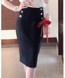 H&M | 6個のボタンが可愛い♡(スカート)