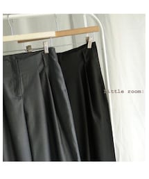 little room | スラックス