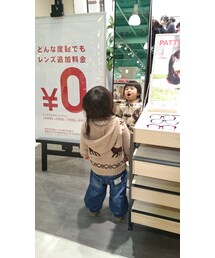 JINS | なんだか行動が面白い(笑)(メガネ)