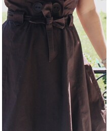 UNKNOWN. | ドレス