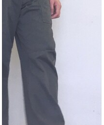 initial | チノパンツ