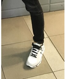 UNDER ARMOUR | スニーカー