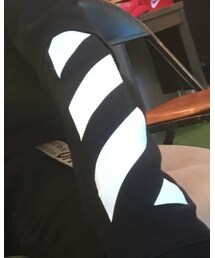 off white | トップス