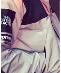 Supreme  | マウンテンパーカー