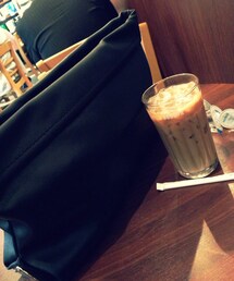 ZARA | クラッチバッグ
Tシャツ
デニムショートパンツ
(クラッチバッグ)