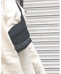 GIVENCHY | ボディバッグ/ウエストポーチ