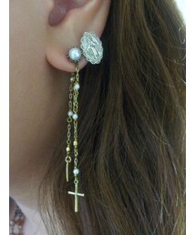 Ungrid | アングリッドピアス

マリアピアス
(ピアス（両耳用）)