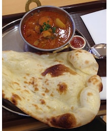 Mumbaiのカレーとナン | カブとチキンのカレーと、巨大ナン。(その他)