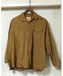 on the couch | ミリタリージャケット