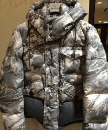 MONCLER | evettes MONCLER
StiaAttento姫路店(ダウンジャケット/コート)