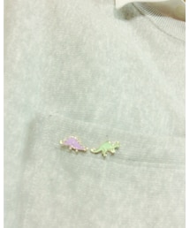 WEGO | WEGOの恐竜のピアスなのですが、ピアス穴を開けられないためバッヂとして活用しています。(ブローチ/コサージュ)