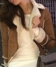 UNKNOWN. | ムートンコート