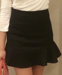 UNKNOWN. | スカート