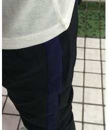 GU | 紺色のライン入り(その他パンツ)