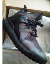 🎁 | スニーカー