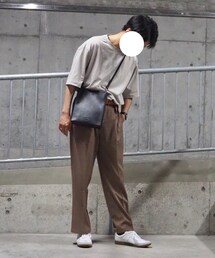 下向いてる | トップス