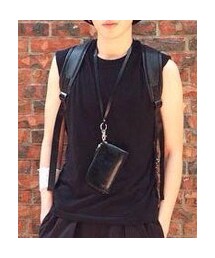 衣服：Uniqlo (その他トップス)