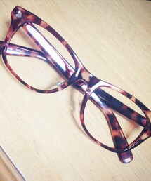 ？？ | 寺内に初めて連れてってもらったときに！
レンズ無しで鼻あてがいい感じ！あとべっ甲もお気に入り(メガネ)