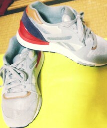 Reebok | 一目惚れ！グレーの色合いといい、形といいサイコウ😍💓ちょっとインヒールはいってるのもポイント。(スニーカー)