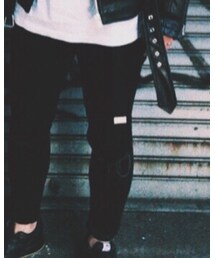 URBAN OUTFITTERS | デニムパンツ