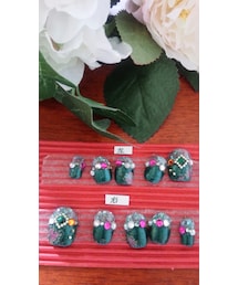 自作 | 緑とラメのネイルチップ(その他)