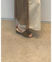 UNIQLO | オープントゥフラットミュール ¥2,990+tax(サンダル)