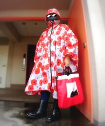 雨の日の送り迎えは完全防備 | 見た目よりもいかに汚れず濡れずに快適に過ごせるかが大事なのだ(採寸ボディースーツ)