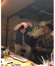 AMERICAN RAG CIE | モコズキッチンばりに高い位置からのレモン🍋搾り(シャツ/ブラウス)