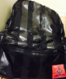 Vivienne Westwood | デザイン的にこんな感じだったけどオーブがはがれて使い古してぼろぼろ。(バックパック/リュック)