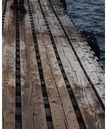 off white | トップス