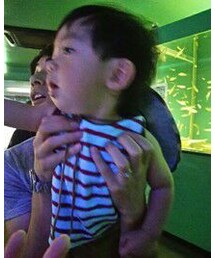 写真ブレブレやけど真剣にお魚見てる👀 | その他