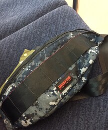 BRIEFING | 限定ブルーカモ。
ちょっとした日に便利なアイテム。(ボディバッグ/ウエストポーチ)