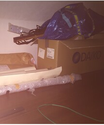 DAIKO | 第二倉庫には壁紙サンプル、照明器具が。
後は天吊りの飾りとか。(照明)