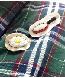 フライパンと目玉焼き(ブローチ/コサージュ)