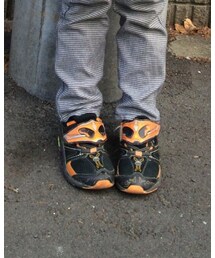 瞬足 | スニーカー