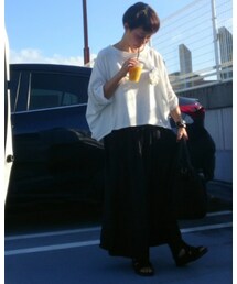 人の車の前w | Tシャツ/カットソー