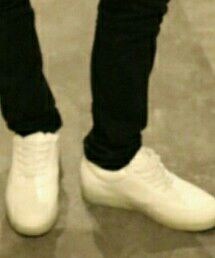 光る靴 | スニーカー