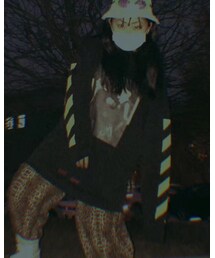 off white | トップス