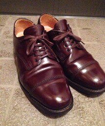 SANDERS | http://sanders.shop-pro.jp/?pid=83978738
エンジのような茶色のような。
ポリッシュレザーなので雨でも履けます。(ブーツ)