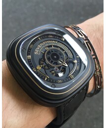 SEVENFRIDAY | アナログ腕時計